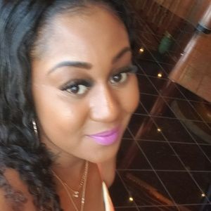 Meet your Posher, Latoya